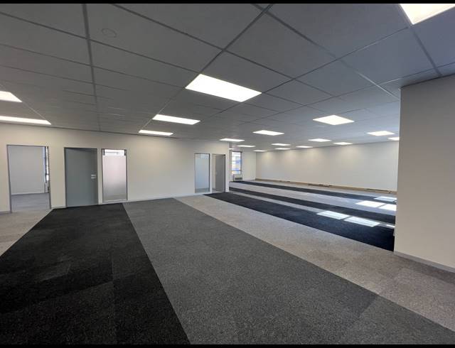 2,000M² OFFICE TO LET IN ROSEBANK